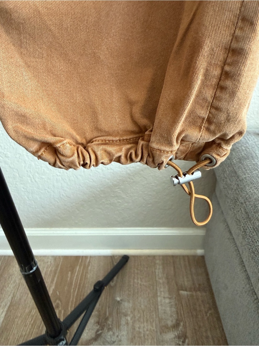 PAIGE Reid Jogger Camel Brown Tencel Utility Pants Size 26 $249 - Picture 13 of 16